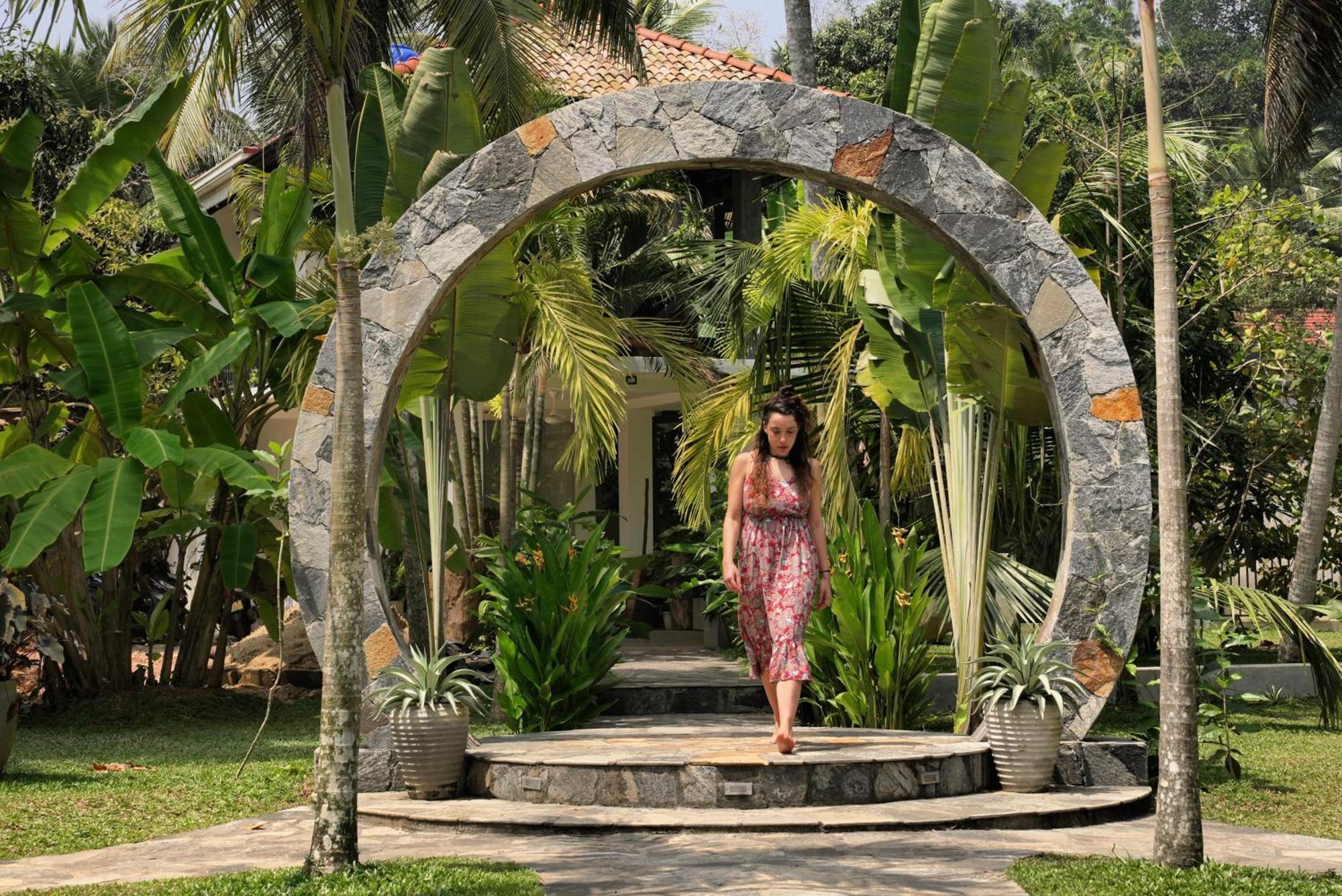 Shiva Sunrise Resort Hikkaduwa Exterior photo