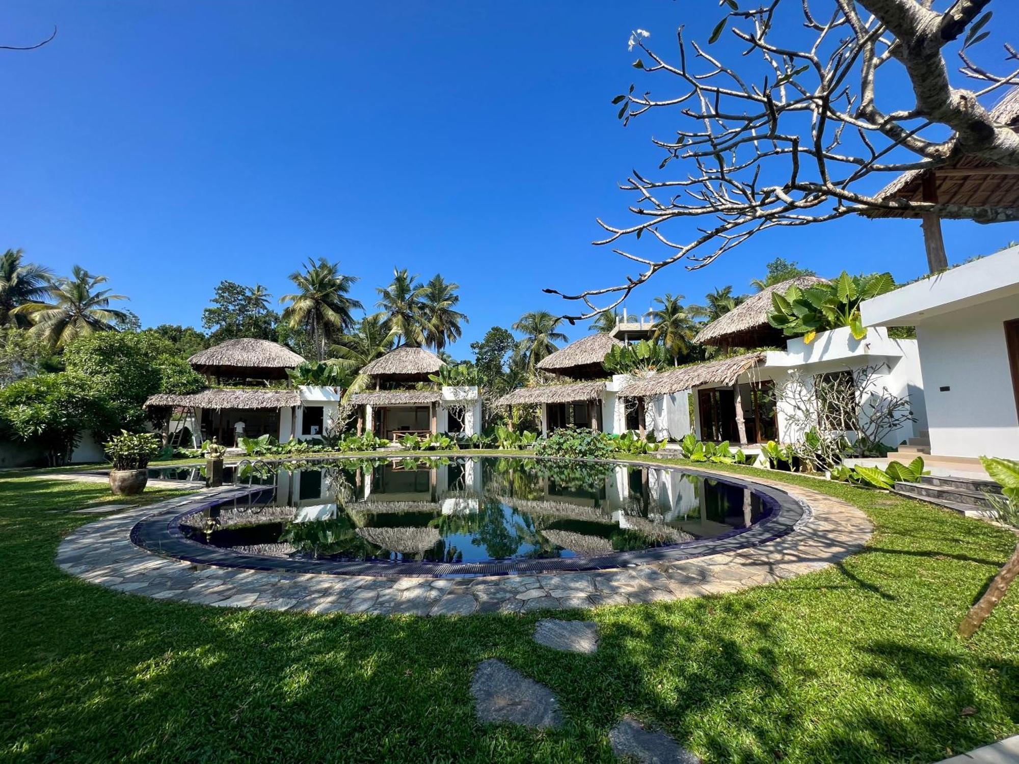 Shiva Sunrise Resort Hikkaduwa Exterior photo